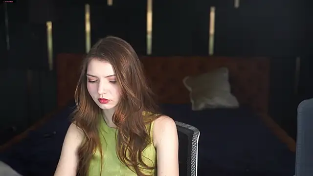 Snapshot of Tess_LovelyWest chatting on 03-03-25, 11:44 Tess LovelyWest online show from 03-03-25, 11:44