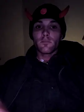 Snapshot of potholder420 chatting on 10-11-25, 04:35 potholder420 online show from 10-11-25, 04:35