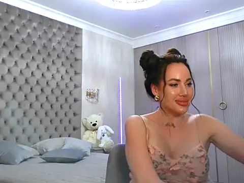 Snapshot of TianaPosh chatting on 02-17-25, 05:25 TianaPosh online show from 02-17-25, 05:25