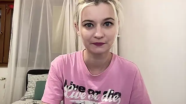 Snapshot of Onika_Love chatting on 04-27-26, 10:08 Onika Love online show from 04-27-26, 10:08