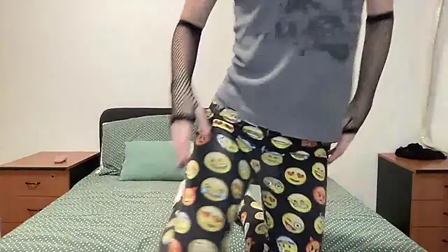 Onika Love online show from 10-09-25, 08:31