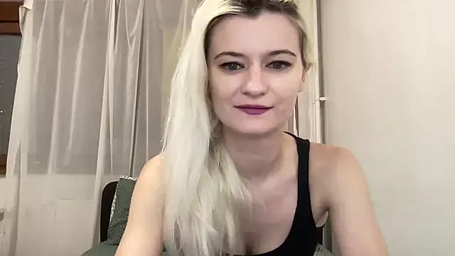 Snapshot of Onika_Love chatting on 05-27-26, 02:57 Onika Love online show from 05-27-26, 02:57