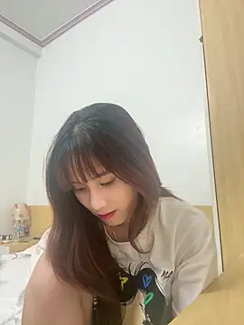 Snapshot of doanlogach chatting on 10-04-25, 08:32 doanlogach online show from 10-04-25, 08:32