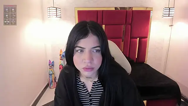 Snapshot of Violet_m chatting on 10-03-25, 01:01 Violet m online show from 10-03-25, 01:01