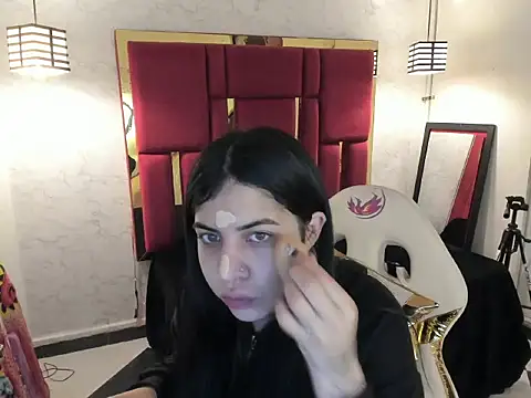 Snapshot of Violet_m chatting on 10-17-25, 12:07 Violet m online show from 10-17-25, 12:07
