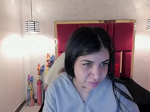 Snapshot of Violet_m chatting on 09-14-25, 11:54 Violet m online show from 09-14-25, 11:54