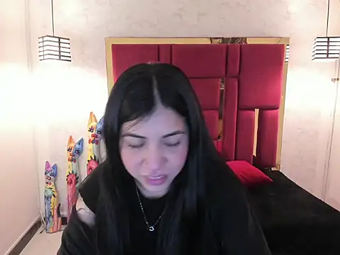 Snapshot of Violet_m chatting on 09-19-25, 11:47 Violet m online show from 09-19-25, 11:47