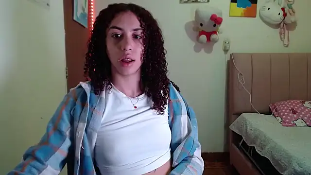 Snapshot of Perla_web09 chatting on 10-06-25, 03:51 Perla web09 online show from 10-06-25, 03:51