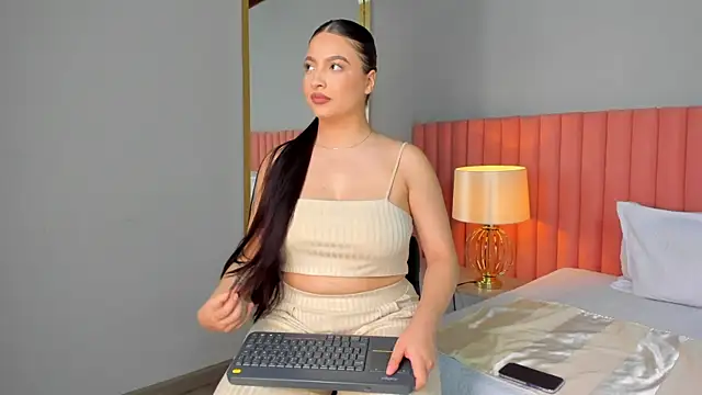 Snapshot of NathRossi chatting on 02-16-25, 11:17 NathRossi online show from 02-16-25, 11:17