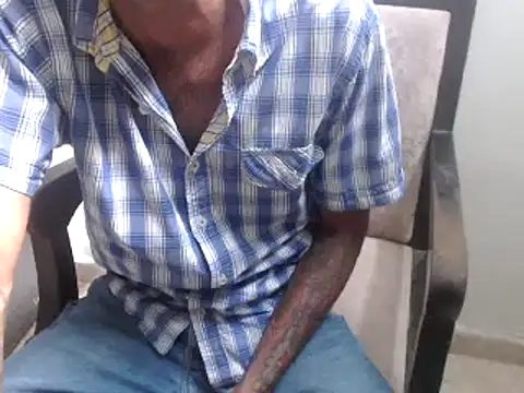 Snapshot of kevijos chatting on 12-26-24, 08:21 kevijos online show from 12-26-24, 08:21