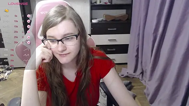 Snapshot of Tomato_Tease chatting on 03-19-25, 10:42 Tomato Tease online show from 03-19-25, 10:42