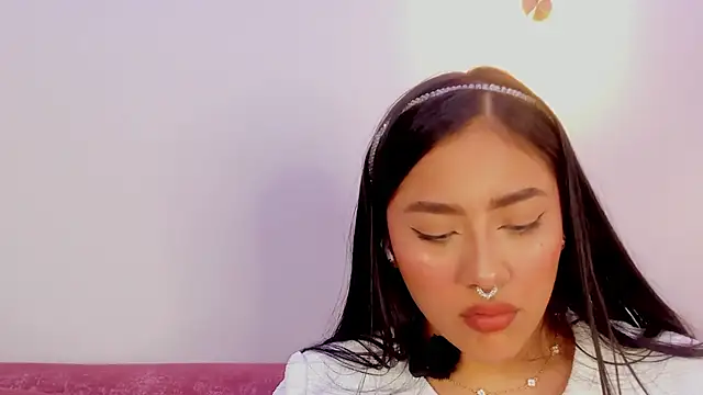 nicolle pierce online show from 01-12-26, 04:03