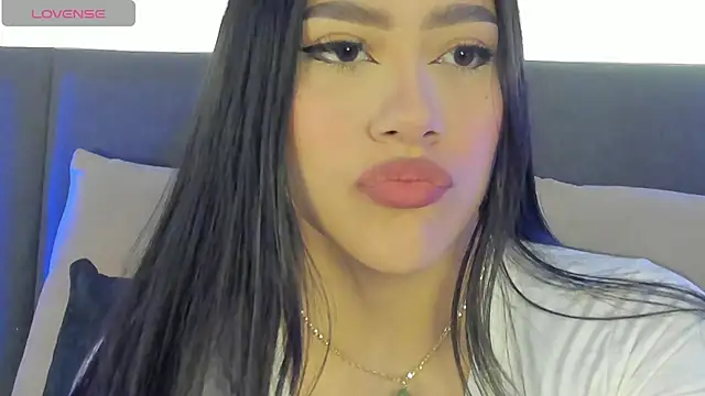 nicolle pierce online show from 03-11-25, 01:23