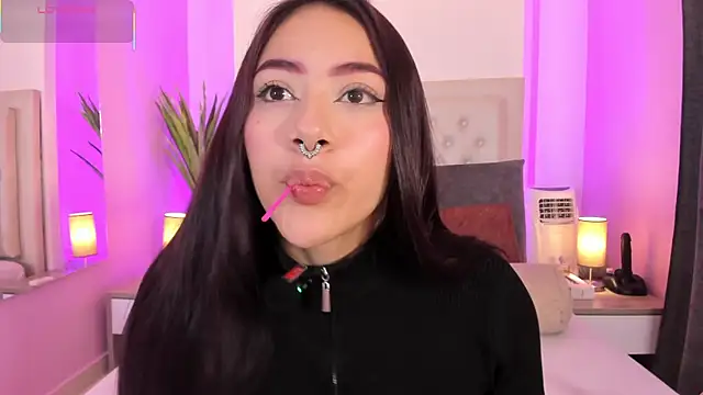 nicolle pierce online show from 04-18-26, 12:40