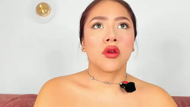 Snapshot of nicolle_pierce chatting on 02-13-26, 02:28 nicolle pierce online show from 02-13-26, 02:28