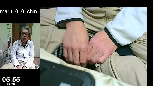 Snapshot of mama010-chan chatting on 03-02-25, 08:57 mama010-chan online show from 03-02-25, 08:57