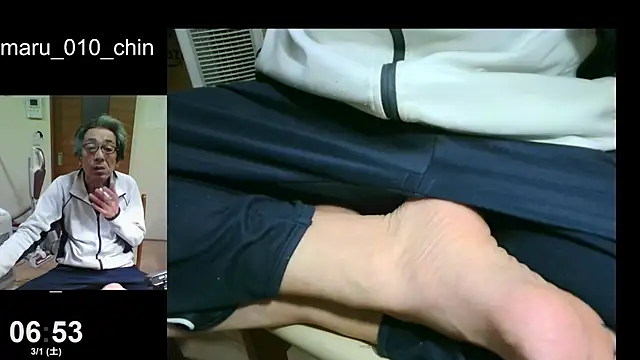 Snapshot of mama010-chan chatting on 02-28-25, 09:55 mama010-chan online show from 02-28-25, 09:55