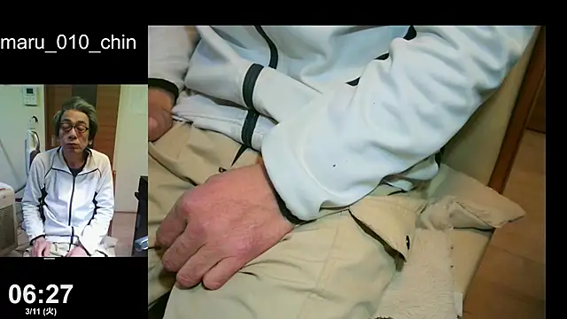 Snapshot of mama010-chan chatting on 03-10-25, 09:29 mama010-chan online show from 03-10-25, 09:29