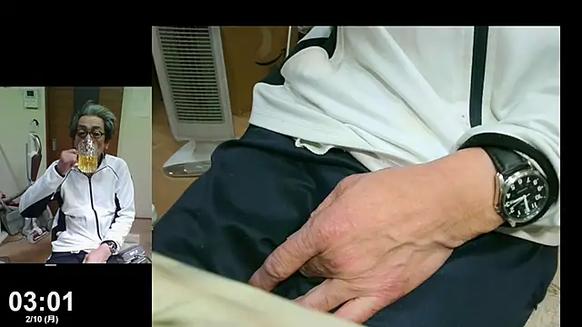 Snapshot of mama010-chan chatting on 02-10-25, 06:03 mama010-chan online show from 02-10-25, 06:03