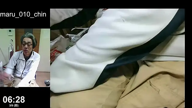 Snapshot of mama010-chan chatting on 03-08-25, 09:29 mama010-chan online show from 03-08-25, 09:29