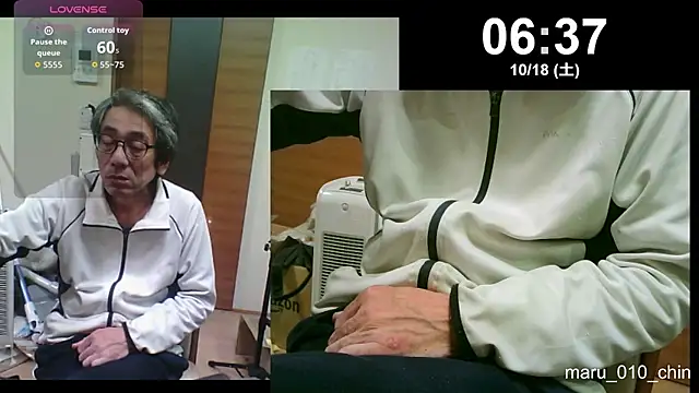 Snapshot of mama010-chan chatting on 10-17-25, 09:38 mama010-chan online show from 10-17-25, 09:38