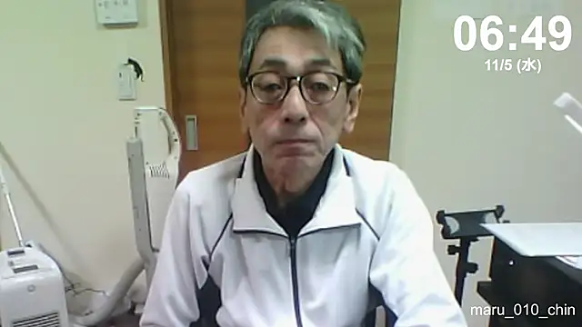 mama010-chan online show from 11-04-25, 09:51