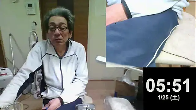 Snapshot of mama010-chan chatting on 01-24-25, 08:53 mama010-chan online show from 01-24-25, 08:53