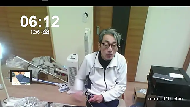 mama010-chan online show from 12-04-25, 09:14