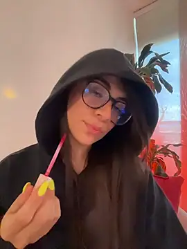 MariaIsabella8 online show from 04-16-26, 09:15