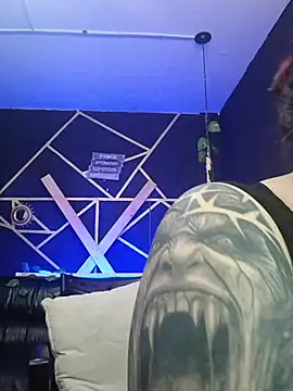 Gelena Black online show from 10-31-25, 01:52