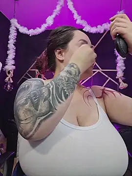 Gelena Black online show from 12-16-25, 06:45