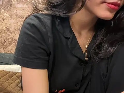 Snapshot of Divyaa69 chatting on 07-16-26, 02:25 Divyaa69 online show from 07-16-26, 02:25