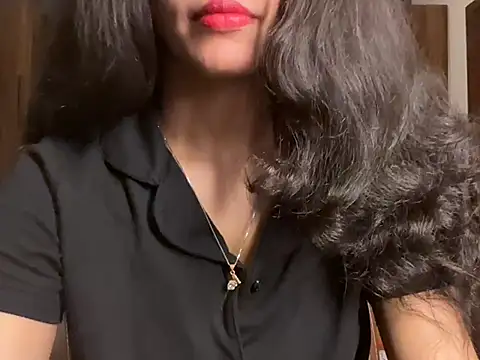Snapshot of Divyaa69 chatting on 06-30-26, 11:05 Divyaa69 online show from 06-30-26, 11:05