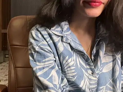 Snapshot of Divyaa69 chatting on 06-11-26, 06:16 Divyaa69 online show from 06-11-26, 06:16