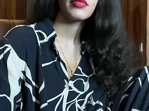 Snapshot of Divyaa69 chatting on 06-28-26, 09:10 Divyaa69 online show from 06-28-26, 09:10