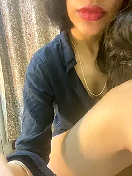 Divyaa69 online show from 10-04-25, 10:39