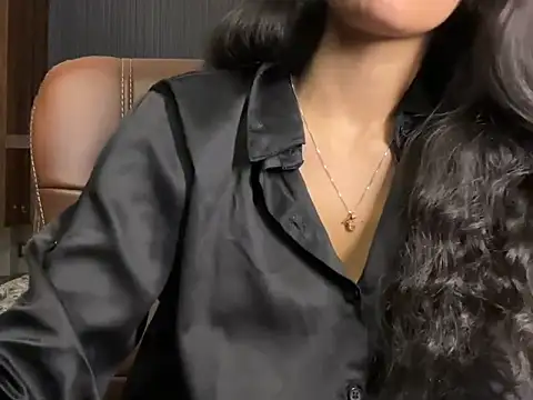 Snapshot of Divyaa69 chatting on 06-07-26, 06:24 Divyaa69 online show from 06-07-26, 06:24