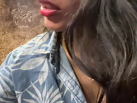 Snapshot of Divyaa69 chatting on 07-14-26, 06:25 Divyaa69 online show from 07-14-26, 06:25