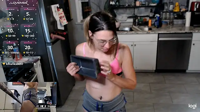 KSwonderland6 online show from 11-09-25, 05:55