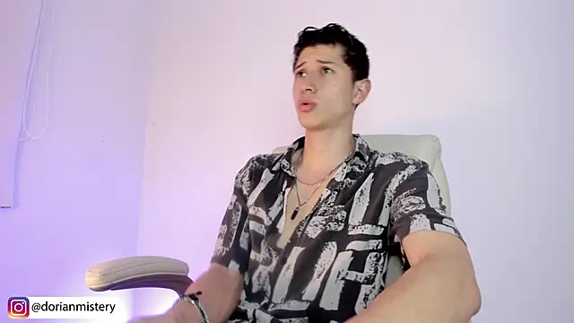 Dorianmistery2322  online show from 04-04-26, 11:00