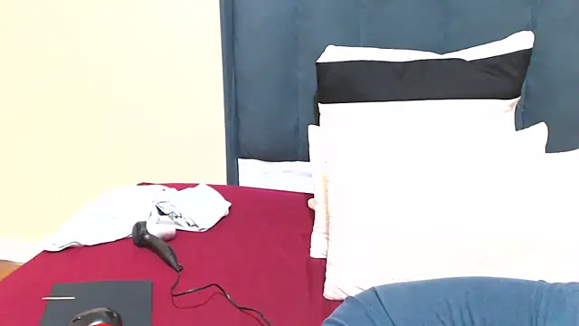 Snapshot of kittykhloe22 chatting on 03-14-25, 06:29 kittykhloe22 online show from 03-14-25, 06:29