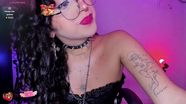 Snapshot of Heka_Prudence chatting on 05-07-26, 02:05 Heka Prudence online show from 05-07-26, 02:05