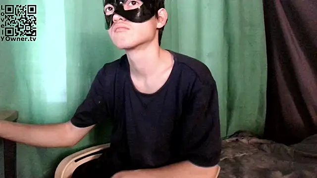 LovelyOwner com online show from 11-06-25, 03:32