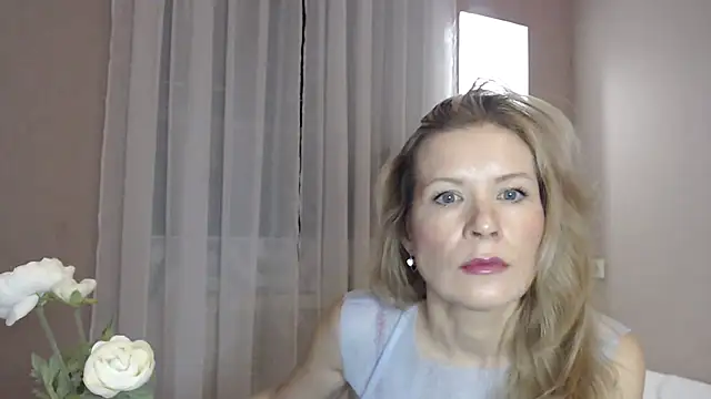 Juli julyyy online show from 12-01-24, 08:47