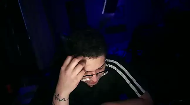 FrankGatsby11 online show from 12-20-24, 02:59
