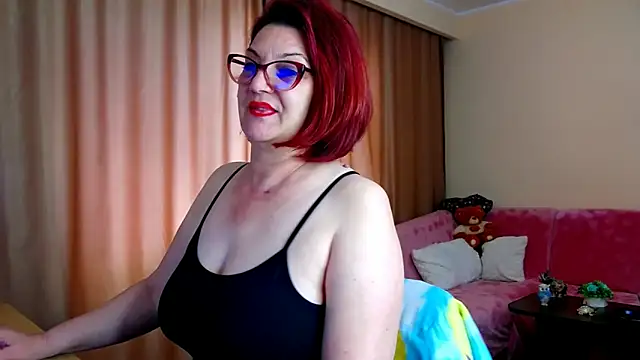Snapshot of EdithCharm chatting on 05-16-26, 12:59 EdithCharm online show from 05-16-26, 12:59