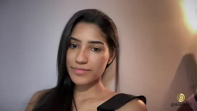 Snapshot of chiarabrielle00 chatting on 05-01-26, 01:32 chiarabrielle00 online show from 05-01-26, 01:32