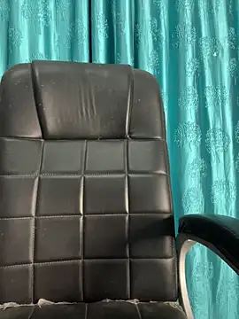 Snapshot of poision51 chatting on 10-20-25, 01:40 poision51 online show from 10-20-25, 01:40