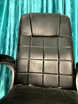 Snapshot of poision51 chatting on 10-15-25, 03:38 poision51 online show from 10-15-25, 03:38