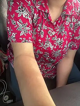 Snapshot of poision51 chatting on 03-11-25, 04:30 poision51 online show from 03-11-25, 04:30